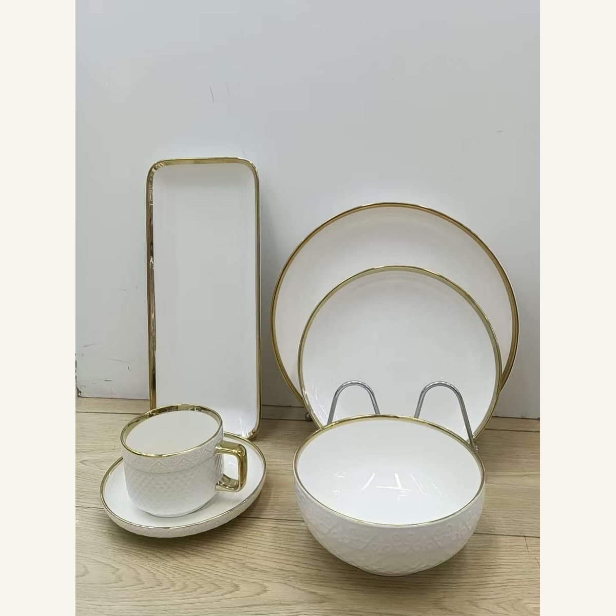Color Box Ceramic Tableware Set, 32 Pieces detail 4