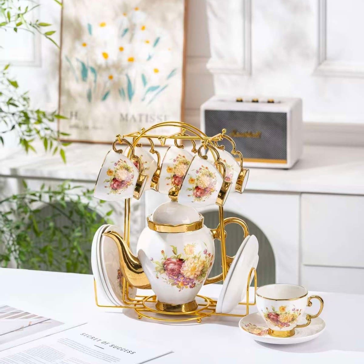 Elegant Ceramic Drinkware Set detail 3